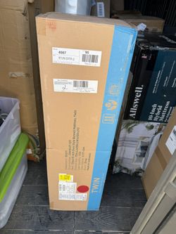 Twin mattress 10 inch zinus Memory Foam hybrid Mattress, Memory Medium feel brand new in box