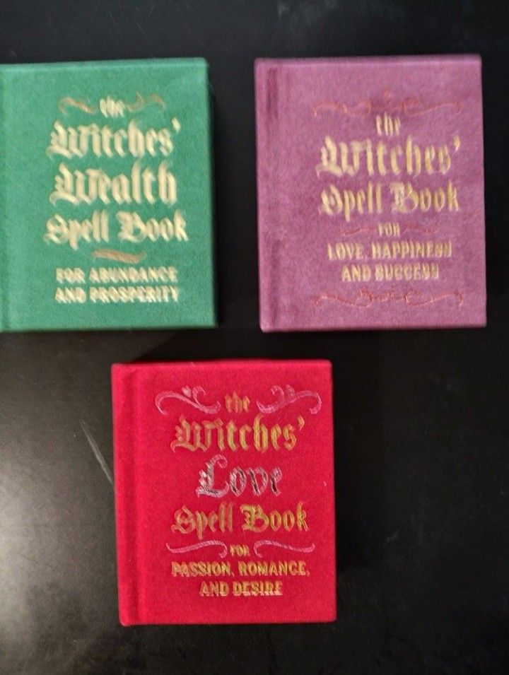 Set of 3 Mini Spellbooks