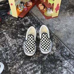 Vans Slip on Size:1. (pickup In Escondido)