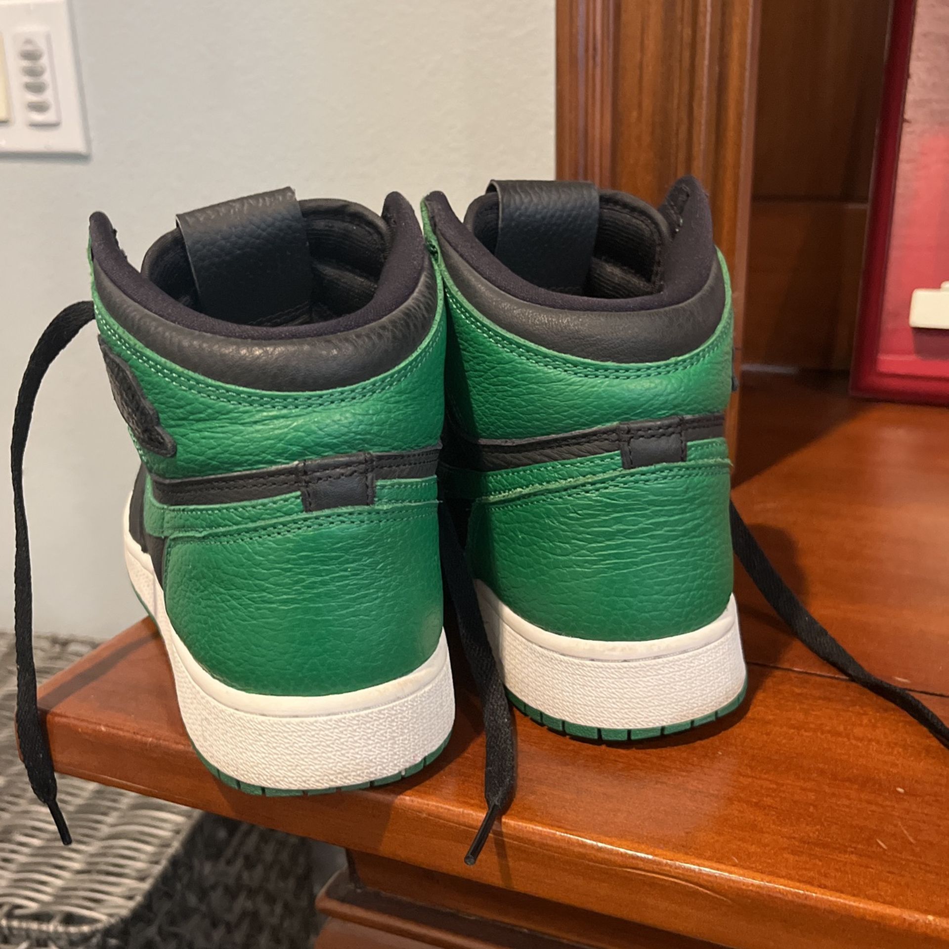 Jordan 1 Retro High, Pine Green Black