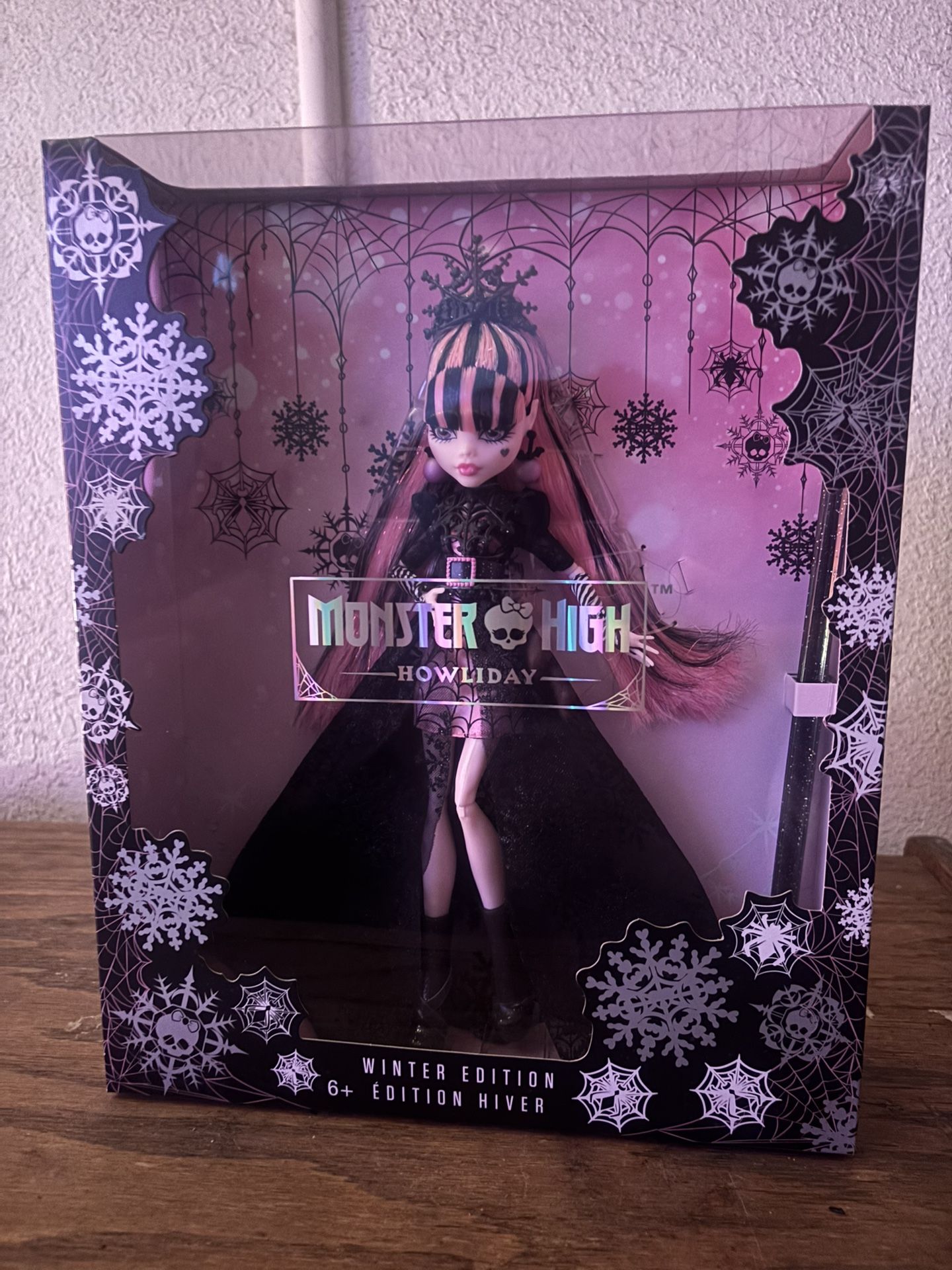 Monster High Draculaura Howliday Doll Winter Edition Doll
