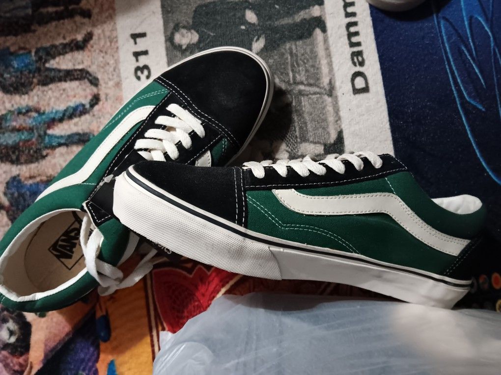 Vans Old Skool Geen Shoes 11 for Sale in Bradenton, FL OfferUp
