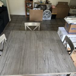 Kitchen Table And 4 Chairs 