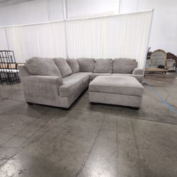 Wanek Furniture Gray L-Shaped Sectional Sofa with Ottoman