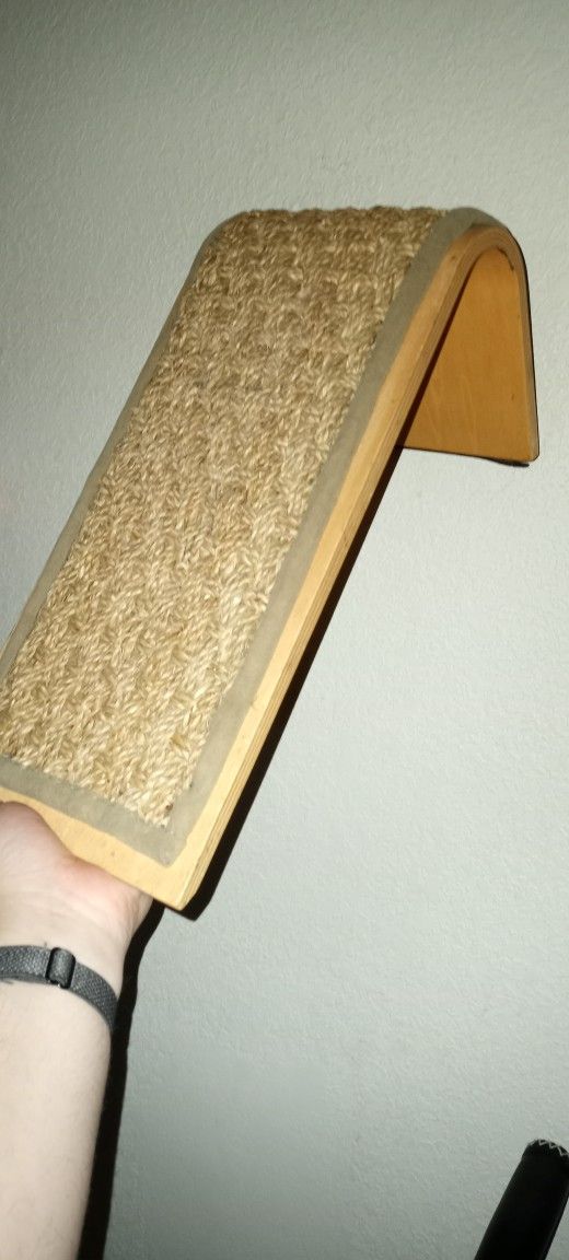 Cat Scratcher