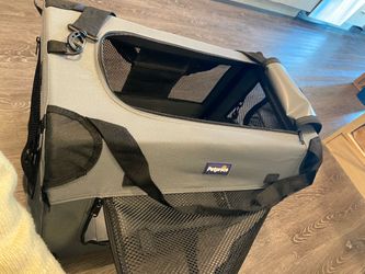 Medium Dog Carrier/Crate