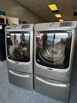 MAYTAG WASHER AND DRYER SET 