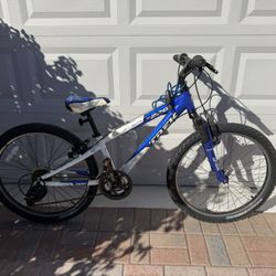 Boys Trek 220 Mountain Bike 24”