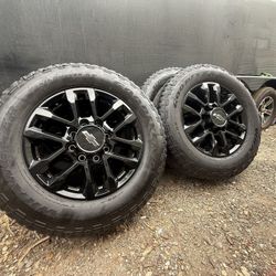 2025 Chevy Silverado ZR2  2500,3500 Wheels And Tires 20” $1850  OBO 