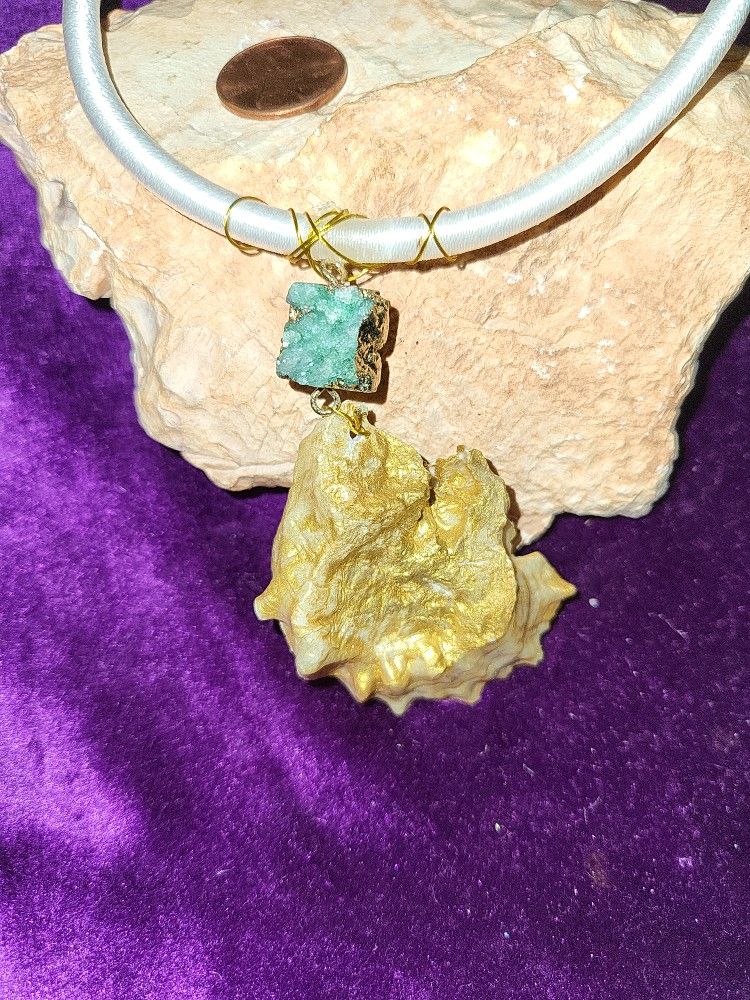 Oyster Shell Pendant. Lovely 😍