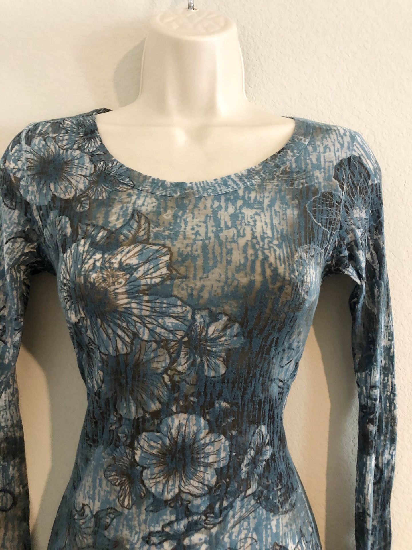 Like new Popinjay sheer top.