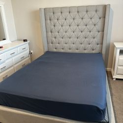  Upholstered Bed In Grey (Queen)