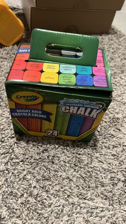 🖍️ NEW Crayola Washable Sidewalk Chalk - 24 Colors