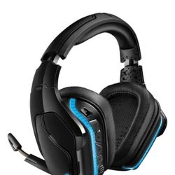 Logitech gaming headphones wireless (G935 7.1 surround Sound)