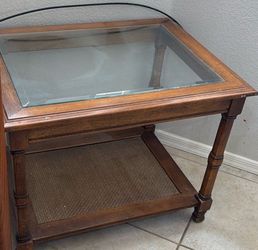 End Table / Nightstand / accent cabinet Side table (2)  / cabinet (2) all are different