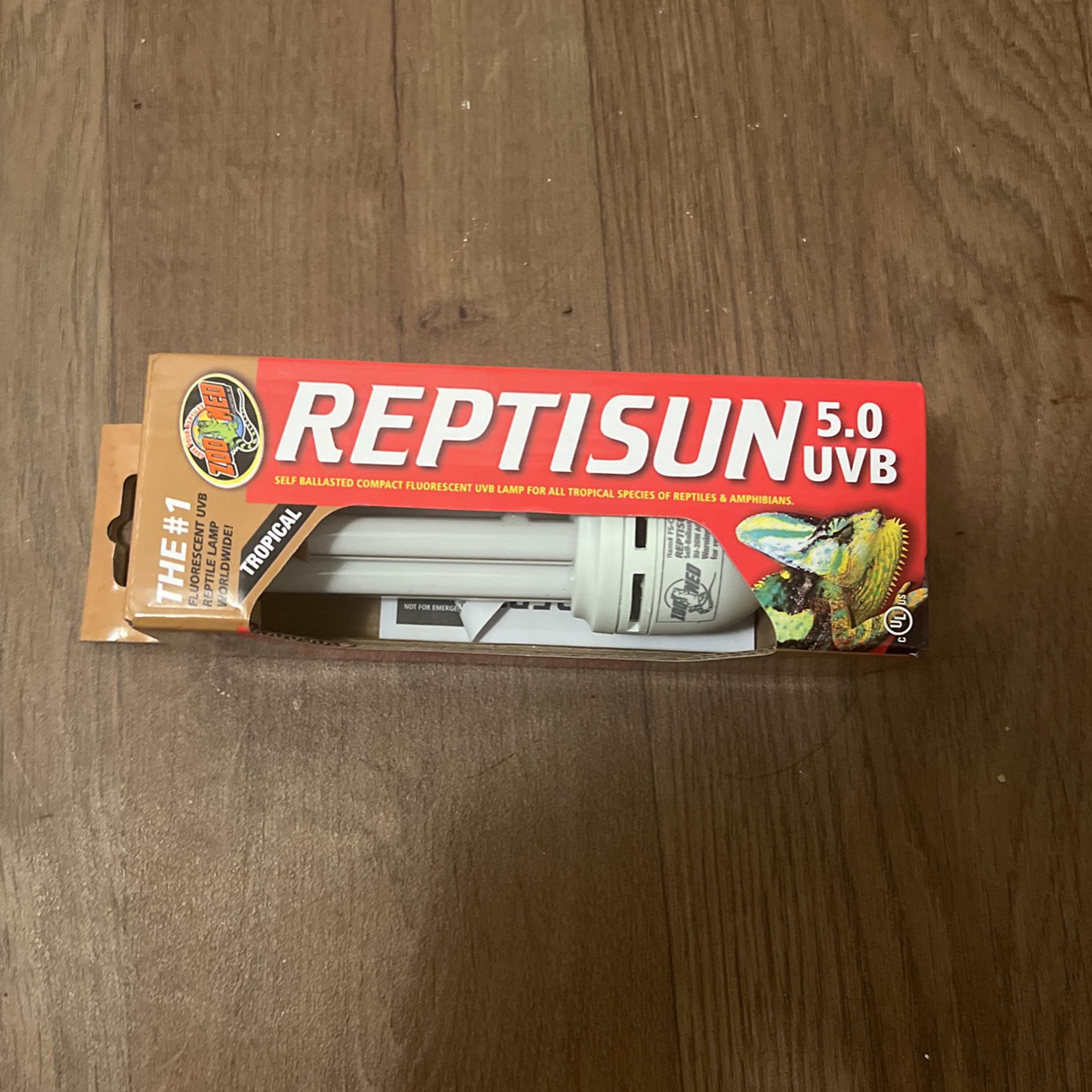 REPTISUN 5.0 Tropical Reptile heat and light lamp