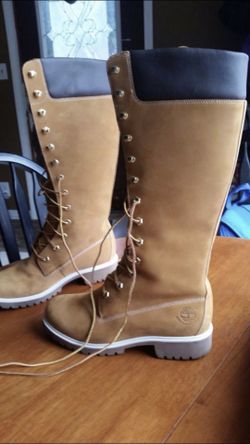Woman’s timberland boots size 7.5