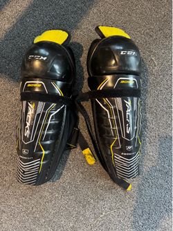 Used CCM TACKS 9040 SHIN GUARDS Junior Shin Guards Black And Yellow 11"