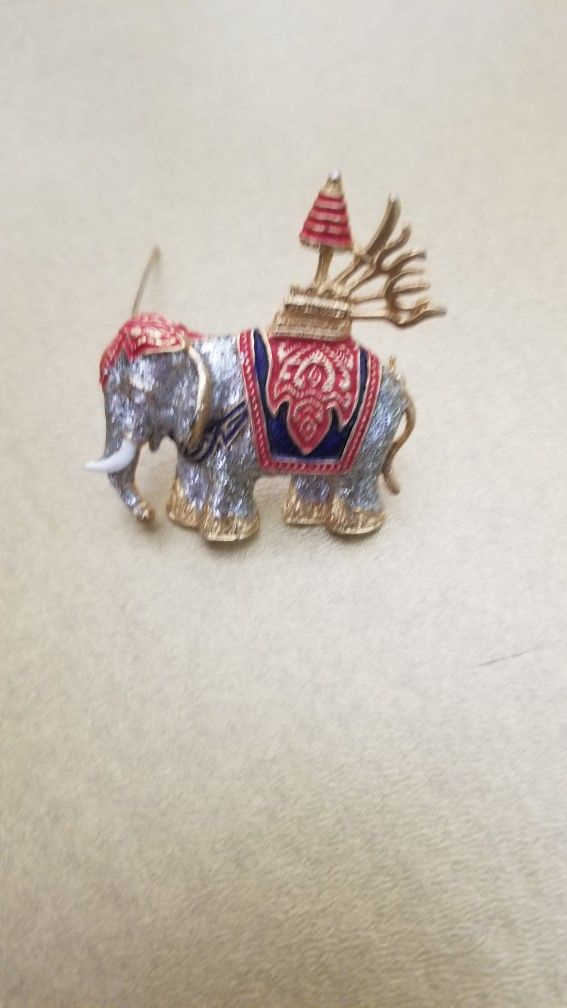 Vtg Med. Navy-Orange-Red Enamel Silvertone Gold Trim Elephant w/ Decorstive Howdah Brooch/Pin $25 - LOCAL