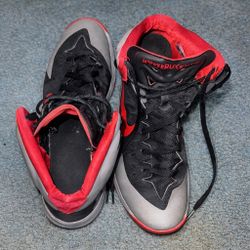 ⚡ Nike Zoom Hoops Shoes — Priced to Sell