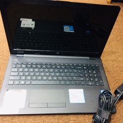 HP LAPTOP WIN10/500GB HDD/4GB MEM