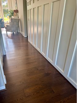 Aacer Solid Red Oak Hardwood Flooring – 605 Sq Ft – Tower Hill Finish