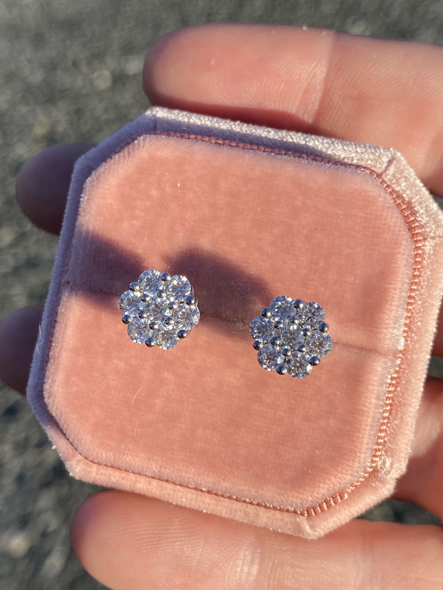 10K White Gold Cluster Studs