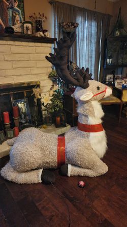 Animatronic plush reindeer