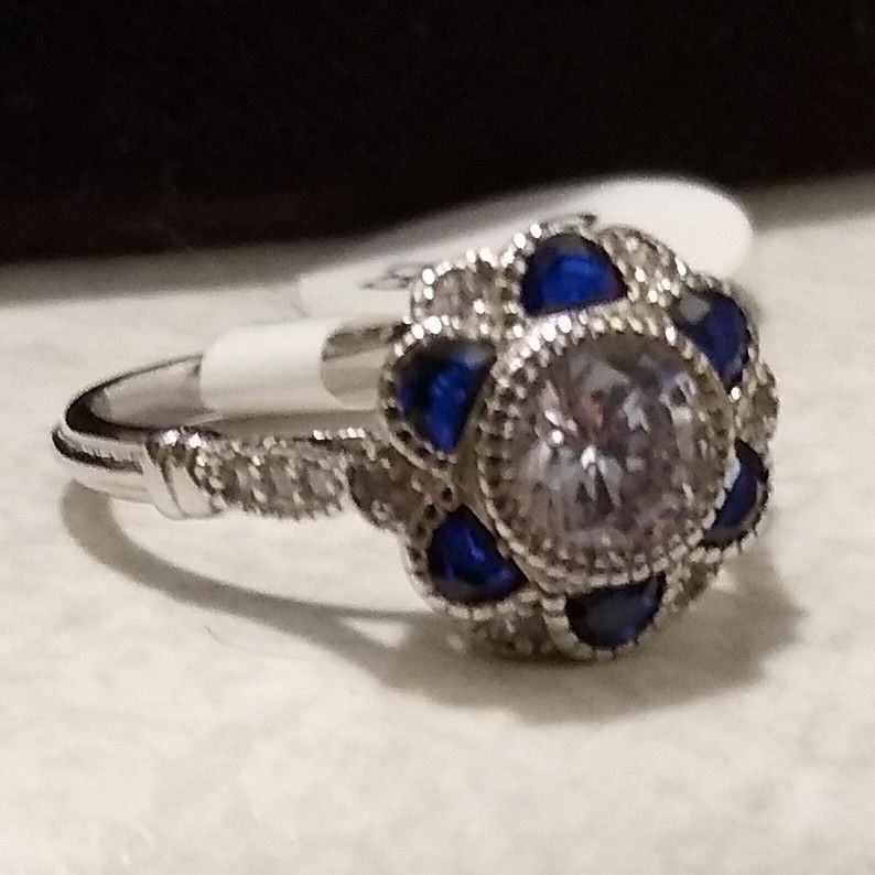 So Pretty 😍🆕 Diamond 💎💍 SIZE 6 Blue Sapphires! 🌼