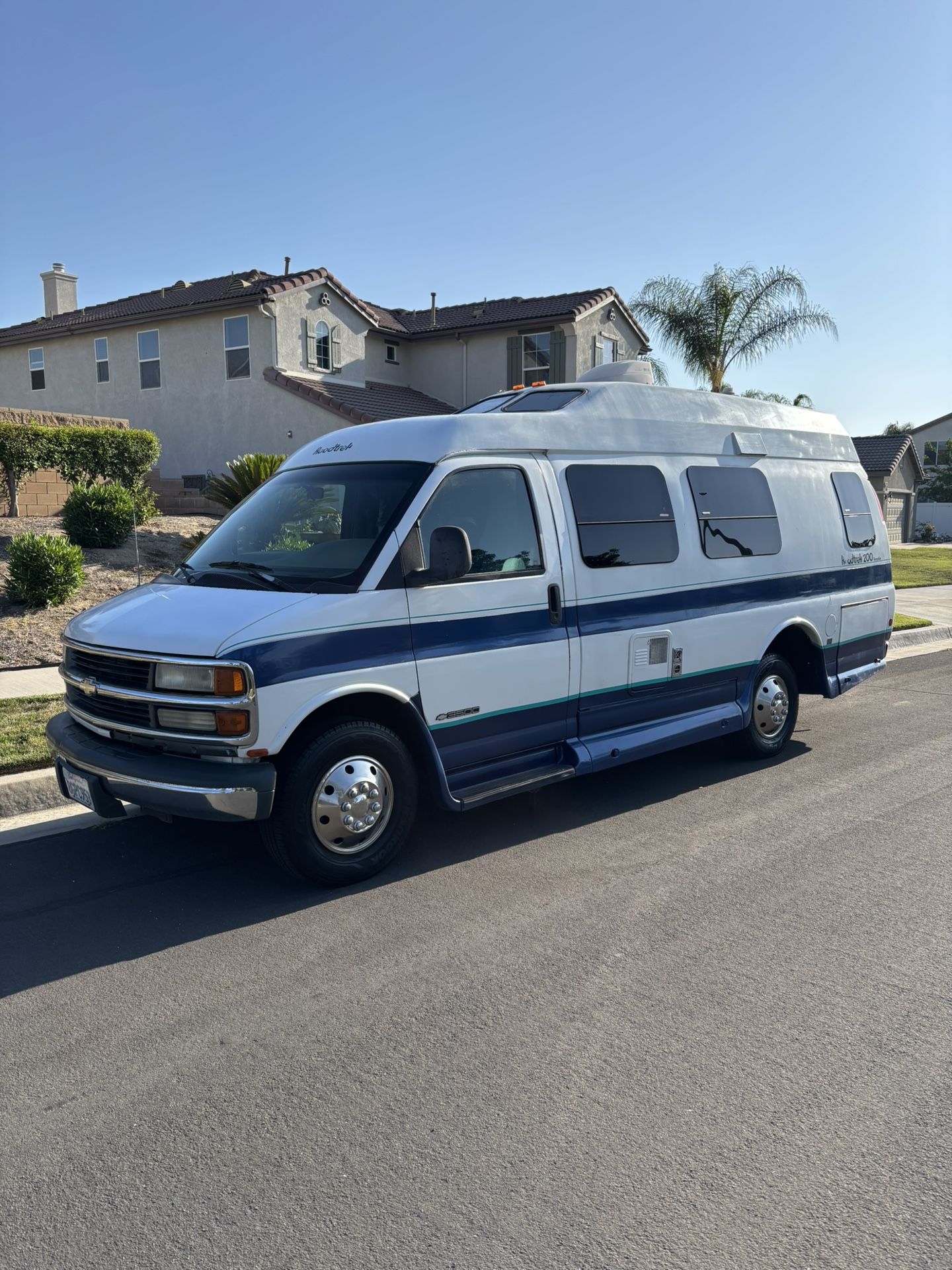 2000 Roadtrek Rv