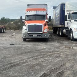 2013 Freightliner Cascadia 