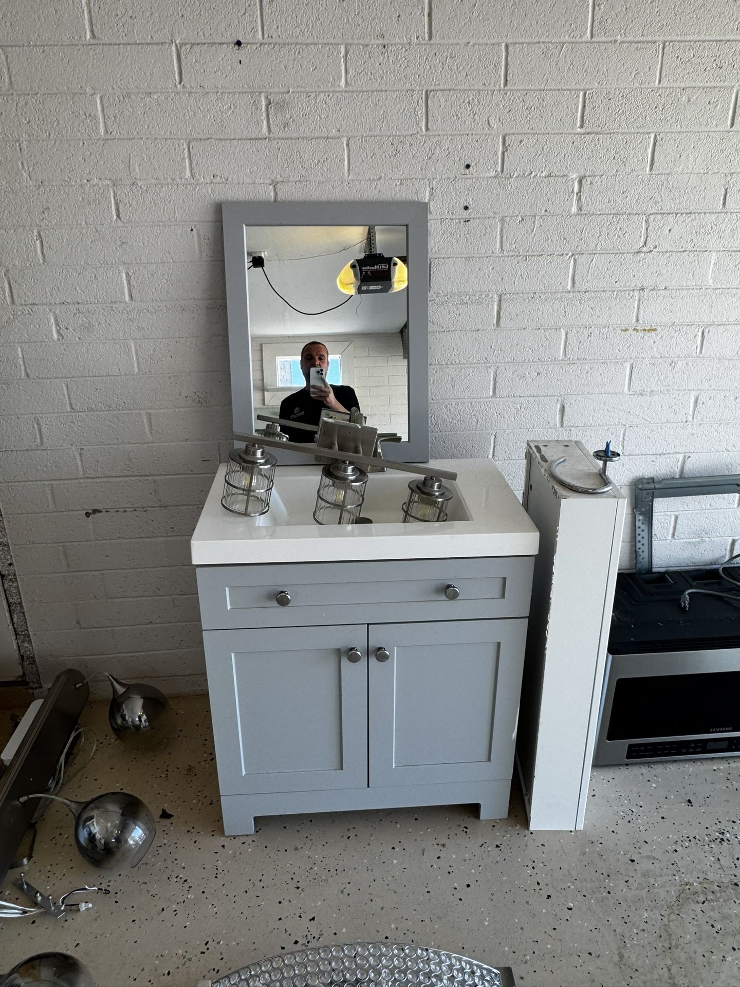 New Vanity Mirror And Light Fixture