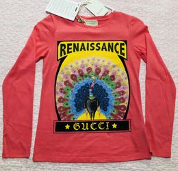 Gucci t-shirt Completely new. Girl size: 10 Years (100% genuine)