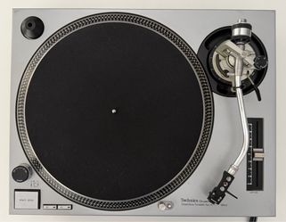 Technics SL-1200 MK2 Direct Drive DJ Turntable