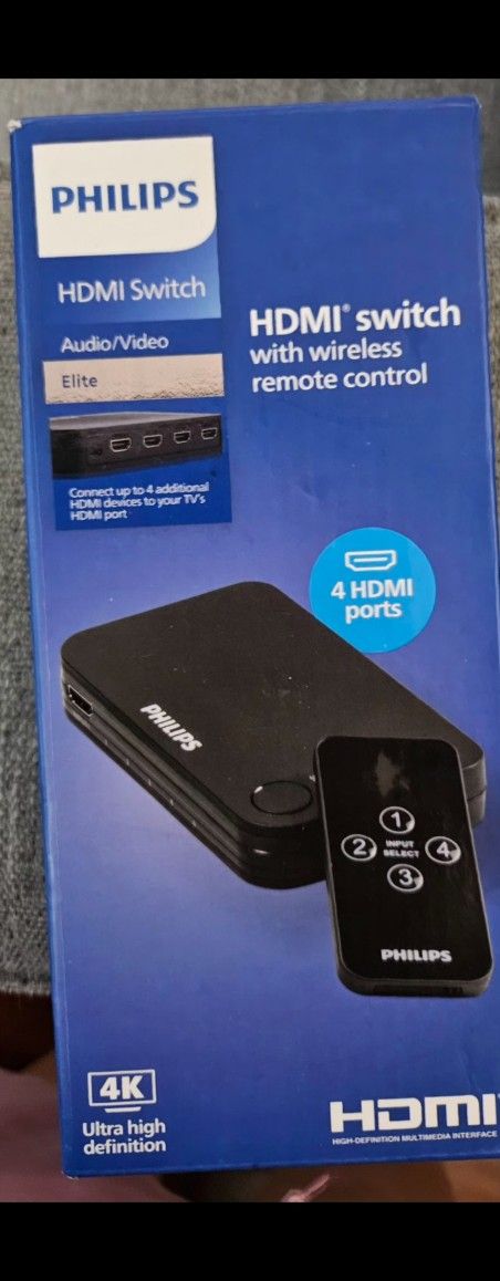 Philips 4 Port 2.2 HDMI Switch with Remote - Black