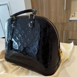 Louis Vuitton Alma Amarante Vernis 