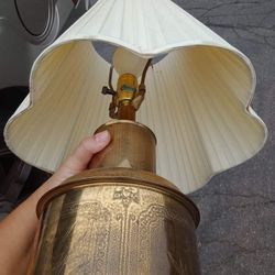 1970 Also Lamp With Hummingbird Statue Antique Vintage Brass Tulip Shade 