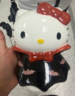 Hello Kitty Halloween decor