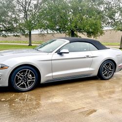 2020 Ford mustang premier Convertible
