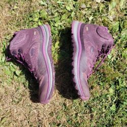 Purple Keen Hiking Boots Size 9.5