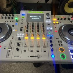 XDJ XZ