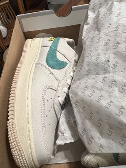 Air Force 1’s LV8 1 (GS)