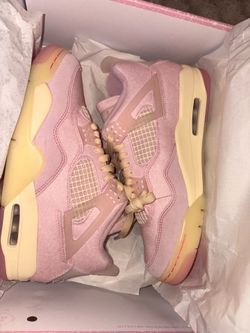 Retro 4s Women 9.5 but fits men 8