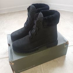 Women's Timberland Boots Size 9.5