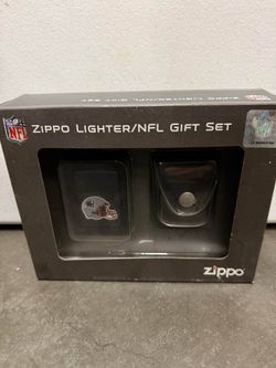 New England Patriots Zippo Lighter Gift Set with Pouch