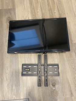 Tv 24” With Remote 
