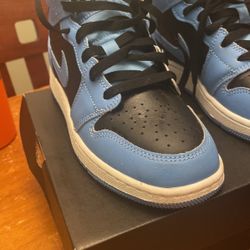 Air Jordan 4y