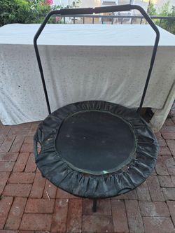 Rebounder trampoline