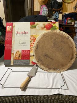 Sandra by Sandra Lee Pizza Stone Set
