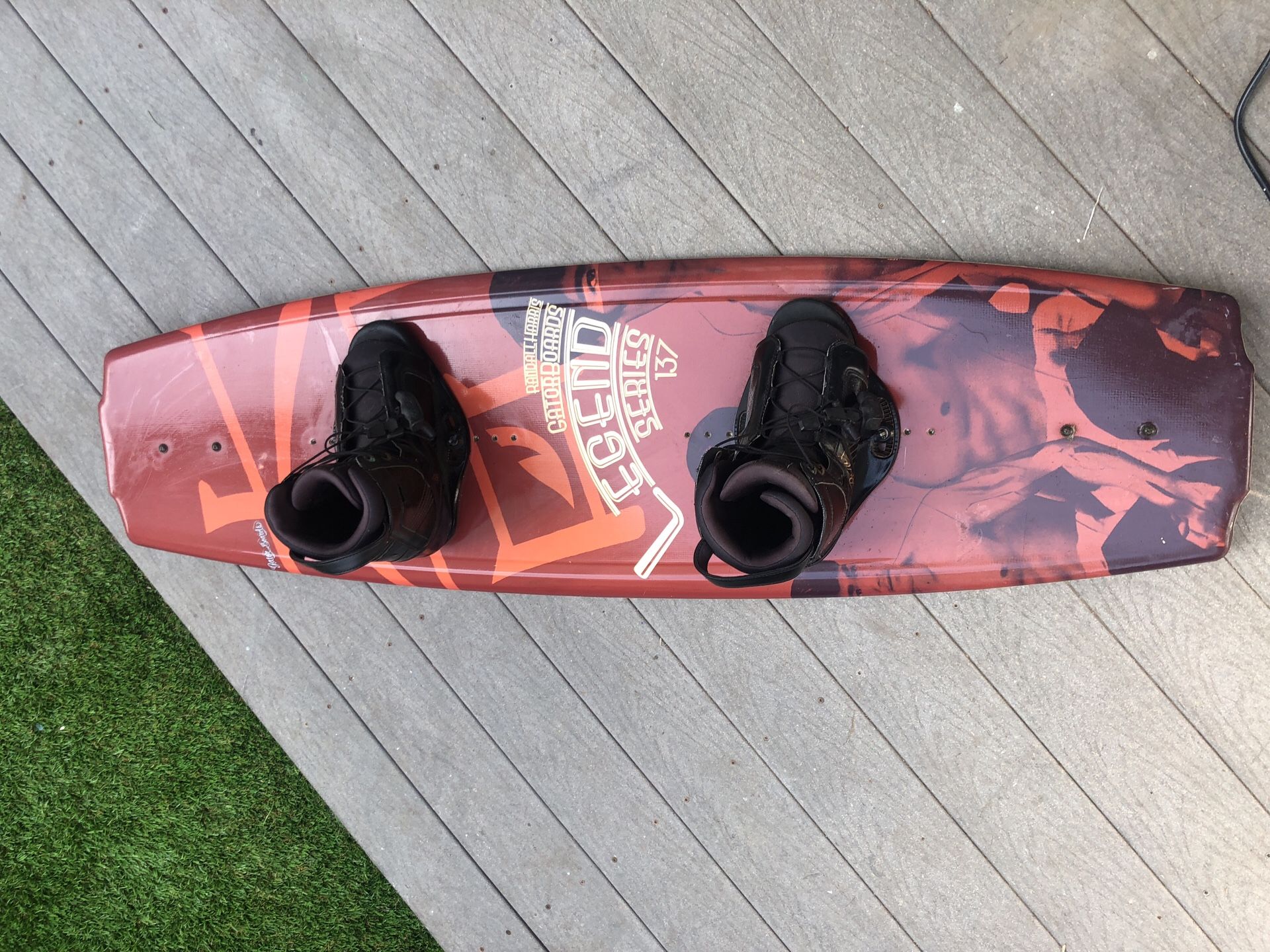Gator wakeboard 137. Ronix kai bindings.
